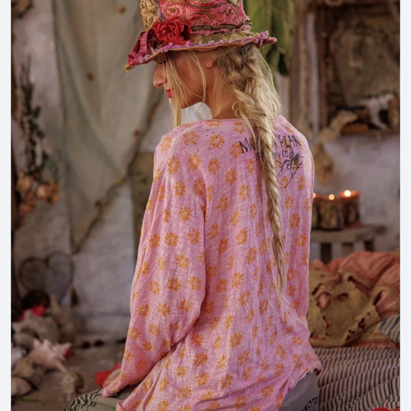 Magnolia Pearl Tops - Magnolia Pearl Viggo T Top in the Texas Yellow Star